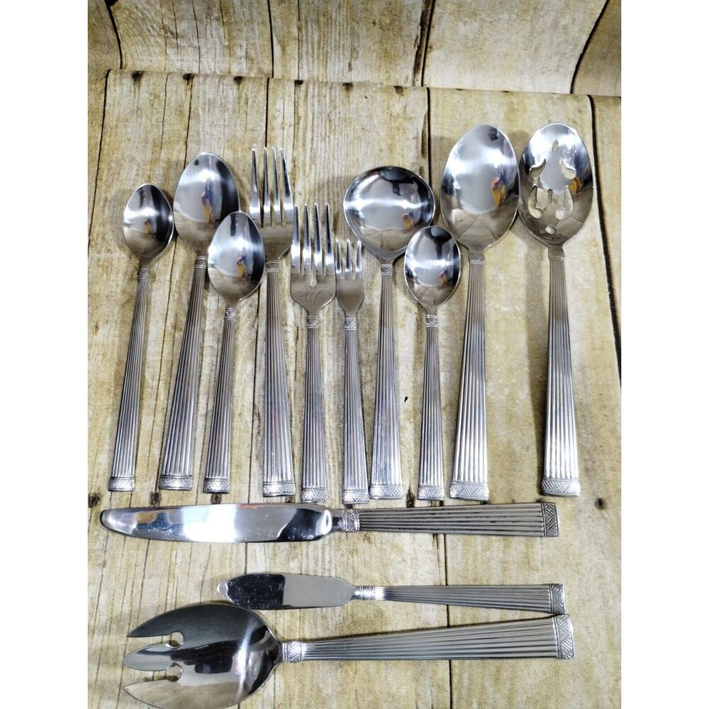 Vtg Cambridge Flateware Cartina Stainless 102pc Knives Fork Spoons & Serving Pcs